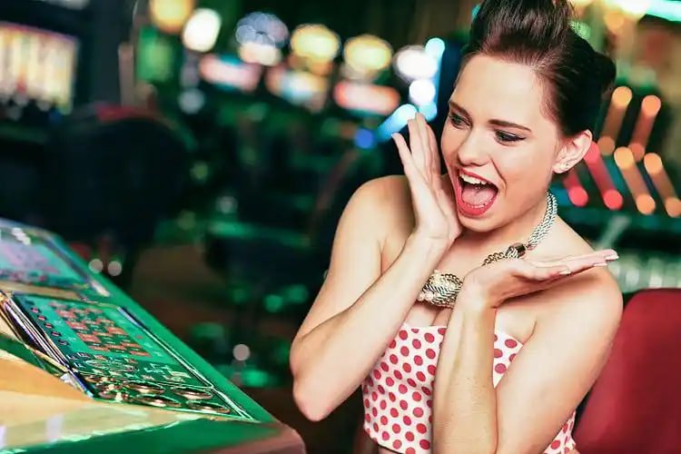 kyats123 Slot Games MMK ငွေသွင်း KBZPay Wave Money Myanmar ကစားသမားများ Free Spin ရနေသောပုံ